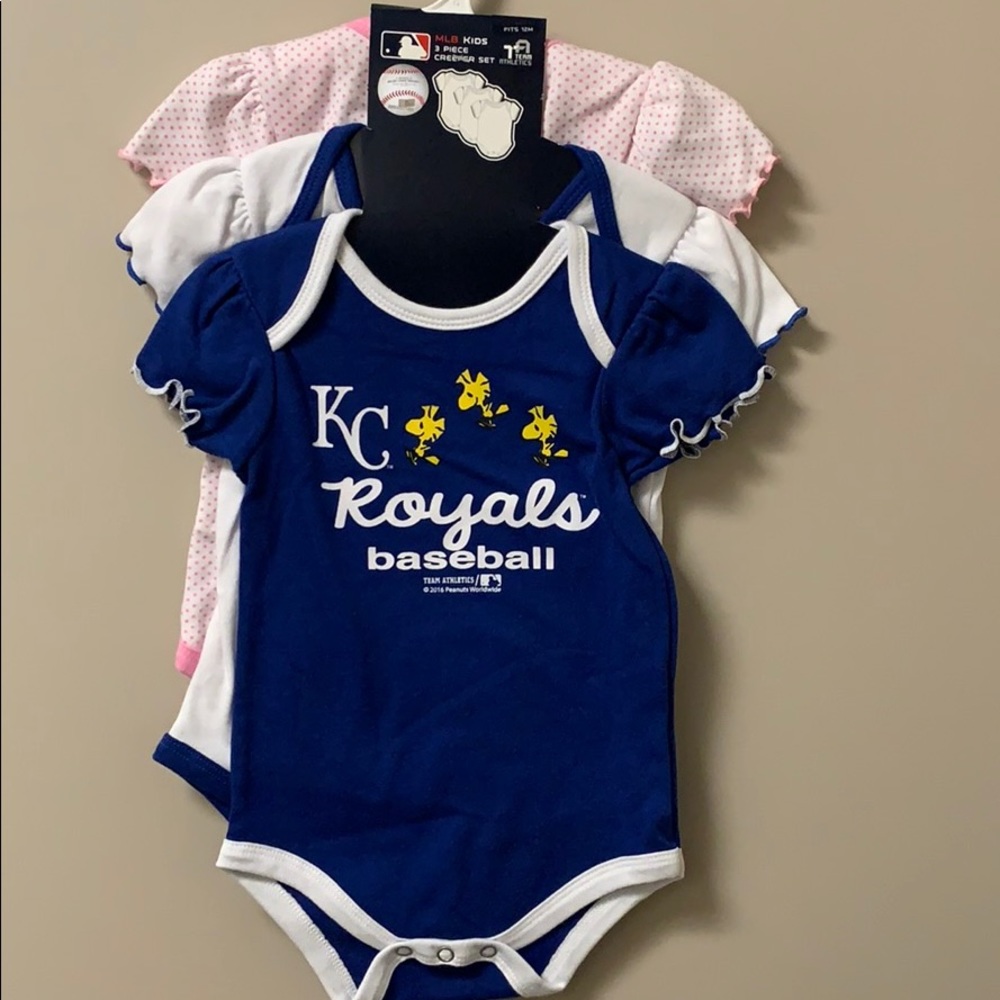 3 Kansas City Royals onesies nwt